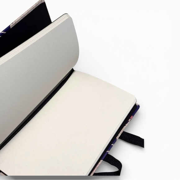 Gucci Notebook - Picture 3 of 3